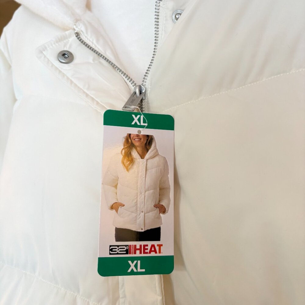 NWT 32 Degrees Heat Women's XL Puffer Jacket in White. - Picture 4 of 9